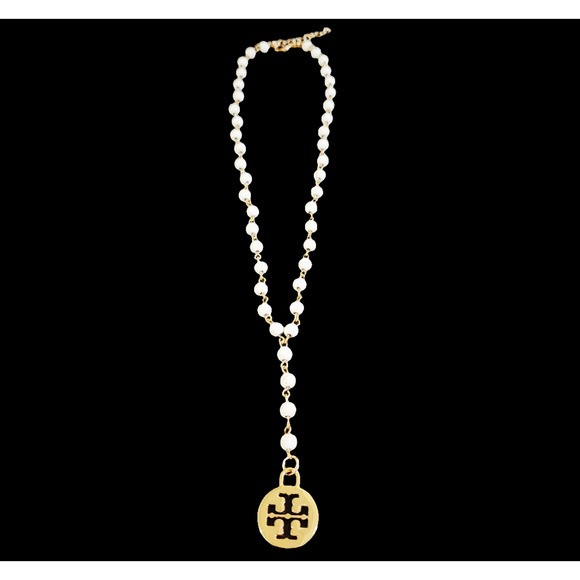 Tory Burch Dust Bag Charm Reimagined on White Beaded Adjustable Lariat Necklace - Picture 3 of 3